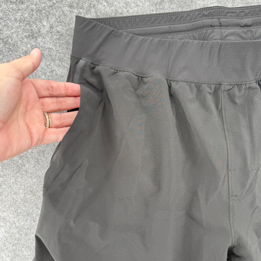 Second Skin Athletic Shorts Mens Med Black Elastic Waist Pockets Training Gym - Picture 4 of 15